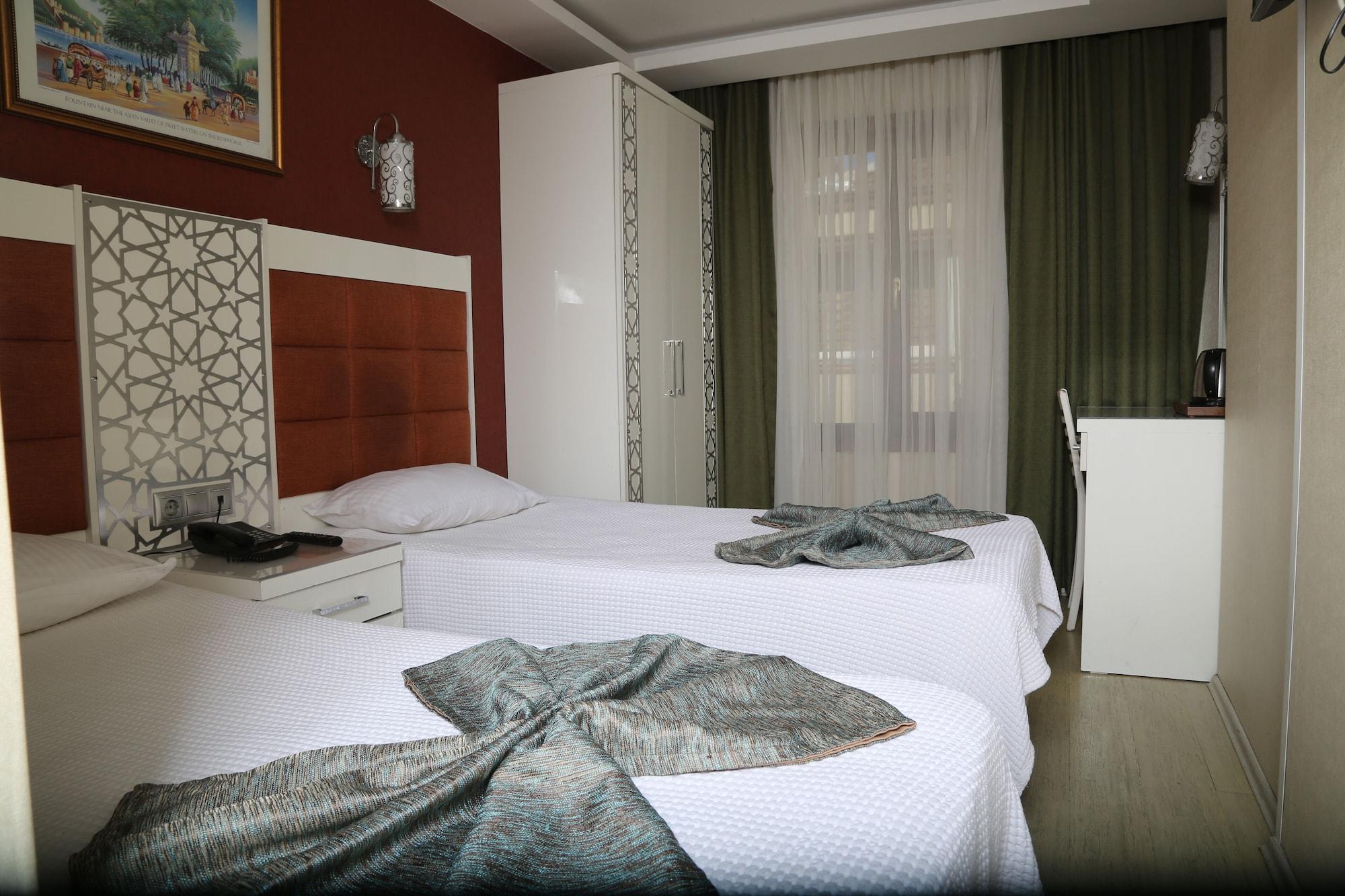 Istanbul River Hotel ภายนอก รูปภาพ