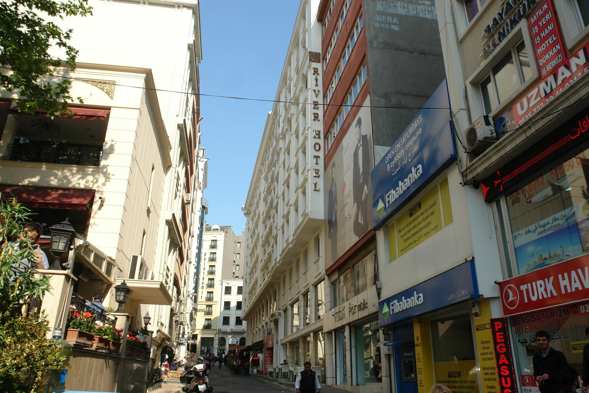 Istanbul River Hotel ภายนอก รูปภาพ
